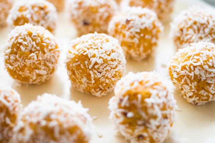 Lemony Turmeric Energy Balls